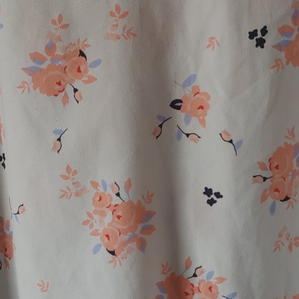Lane Bryant Sheer White and Peach/Pink Sz 20 Floral Chiffon Top Lightweight Flow - Picture 3 of 6